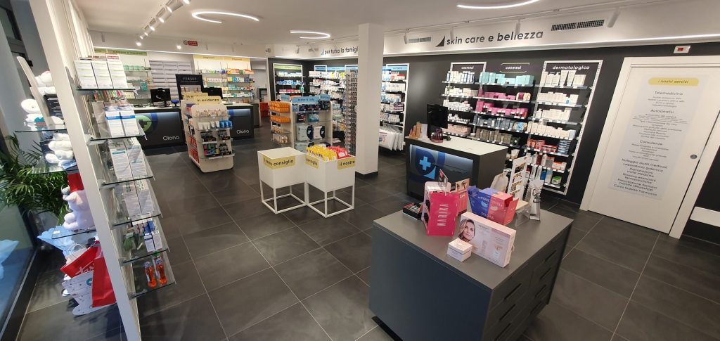 Farmacia Olona, Gornate Olona (VA) - Da 20 a 65 mq di area vendita. Progetto di Visual Merchandising, brand identity e comunicazione per un facile approccio ai category – Now Farmacia Farmacia Olona, Gornate Olona (VA) - Da 20 a 65 mq di area vendita. Progetto di Visual Merchandising, brand identity e comunicazione per un facile approccio ai category – Now Farmacia