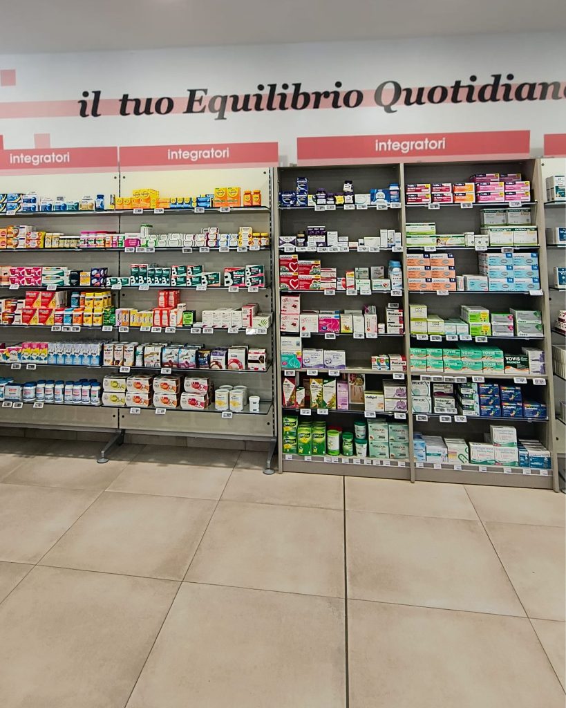 Riconfigurazione del lay out commerciale, riorganizzazione dei category, progetto di grafica e comunicazione a partire dal logo esistente Far.Com: la Farmacia Comunale 2 si affida a Now – Now Farmacia category